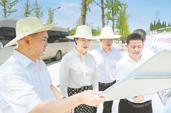 趙璟在商州調(diào)研時(shí)強(qiáng)調(diào) 認(rèn)真學(xué)習(xí)貫徹省委十四屆二次全會(huì)精神 以實(shí)干實(shí)績推動(dòng)高質(zhì)量發(fā)展邁上新臺(tái)階