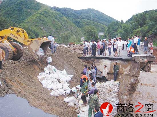 赴川搶通保暢突擊隊載譽(yù)歸來